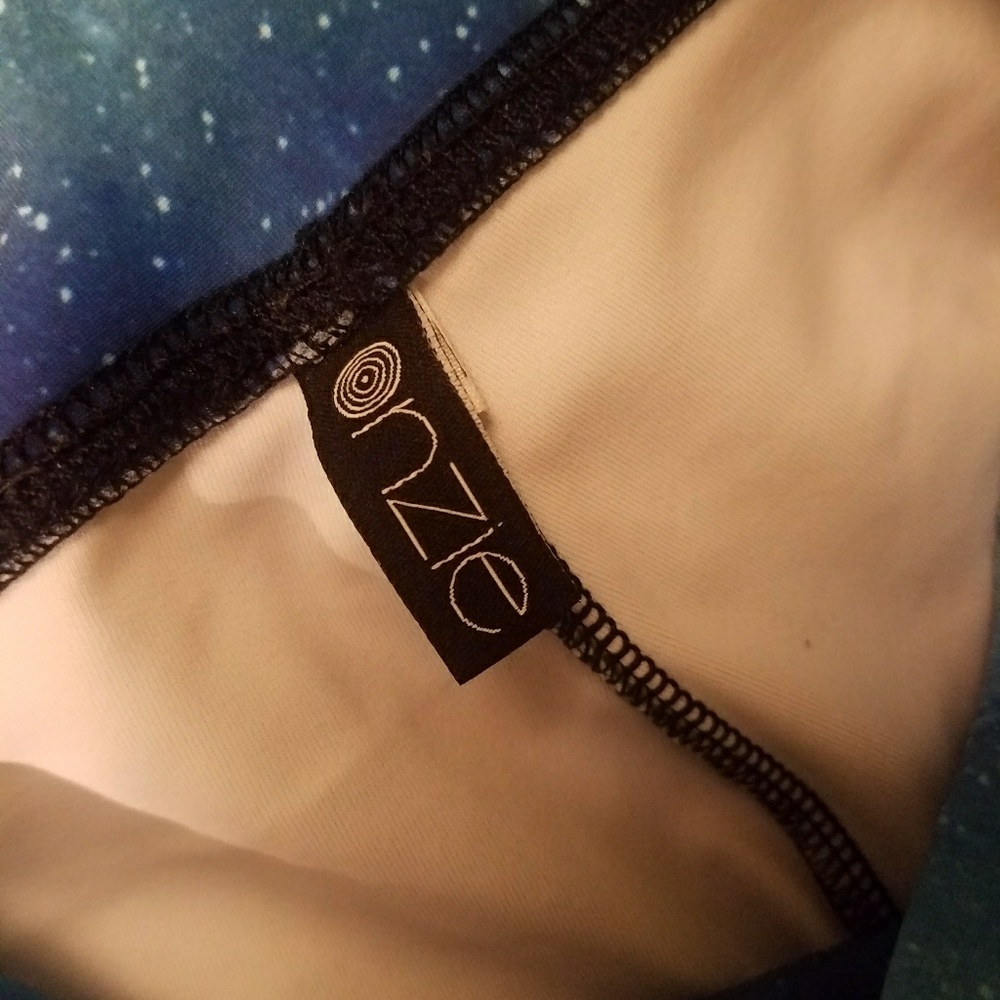 ONZIE Northern Lights Yoga Capris XS - Picture 3 of 4